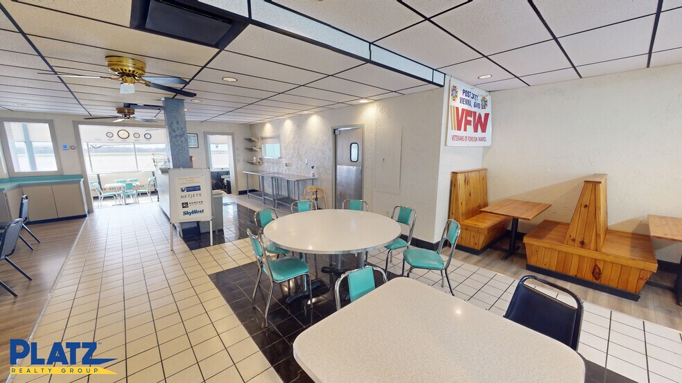 More Photos Of 1453 Youngstown Kingsville Rd NE, Vienna Restaurant For Lease