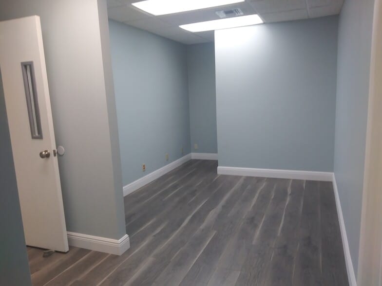 More Photos Of 1300 N Federal Hwy, Boca Raton Medical For Sale