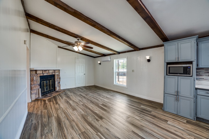 More Photos Of 8325 FM 327, Elmendorf Apartments For Sale