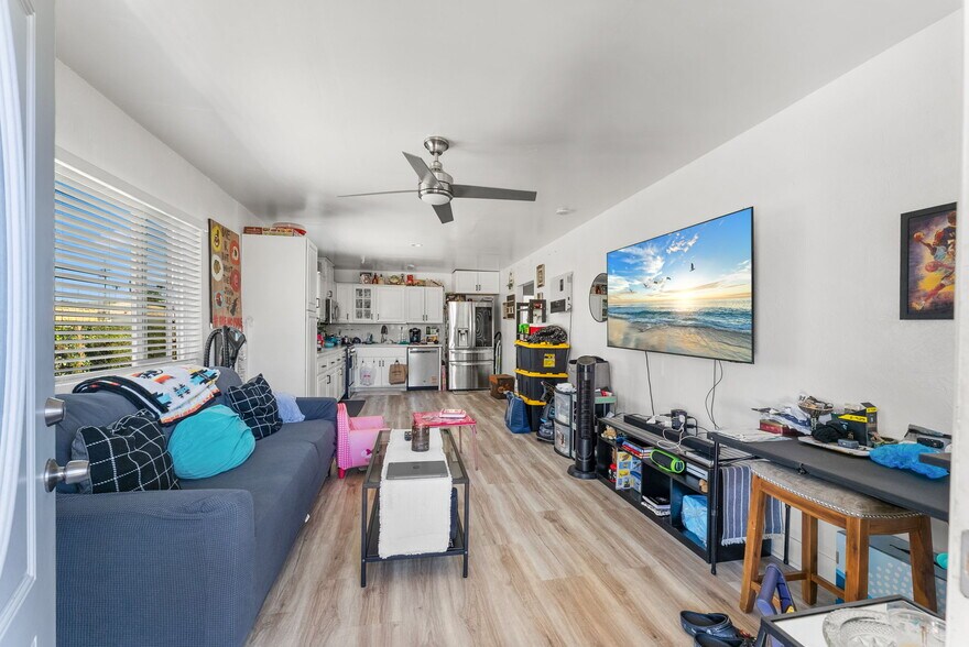More Photos Of 829 11th St, Imperial Beach Apartments For Sale