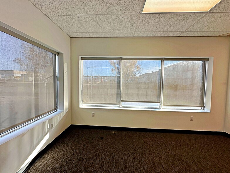 More Photos Of 380 Mackenzie Blvd, Fort McMurray Warehouse For Lease