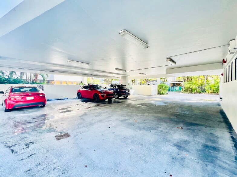 More Photos Of 2424 S Dixie Hwy, Coconut Grove Loft Creative Space For Sale