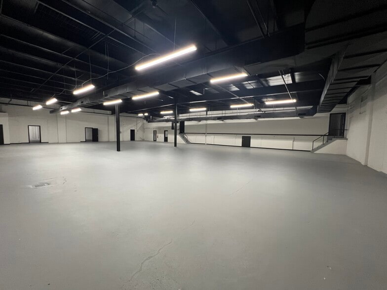 More Photos Of 2810 W Saratoga St, Baltimore Warehouse For Sale