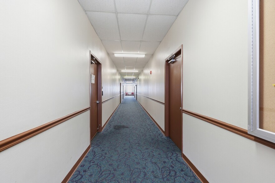 More Photos Of 899 E Broad St, Columbus Medical For Sale