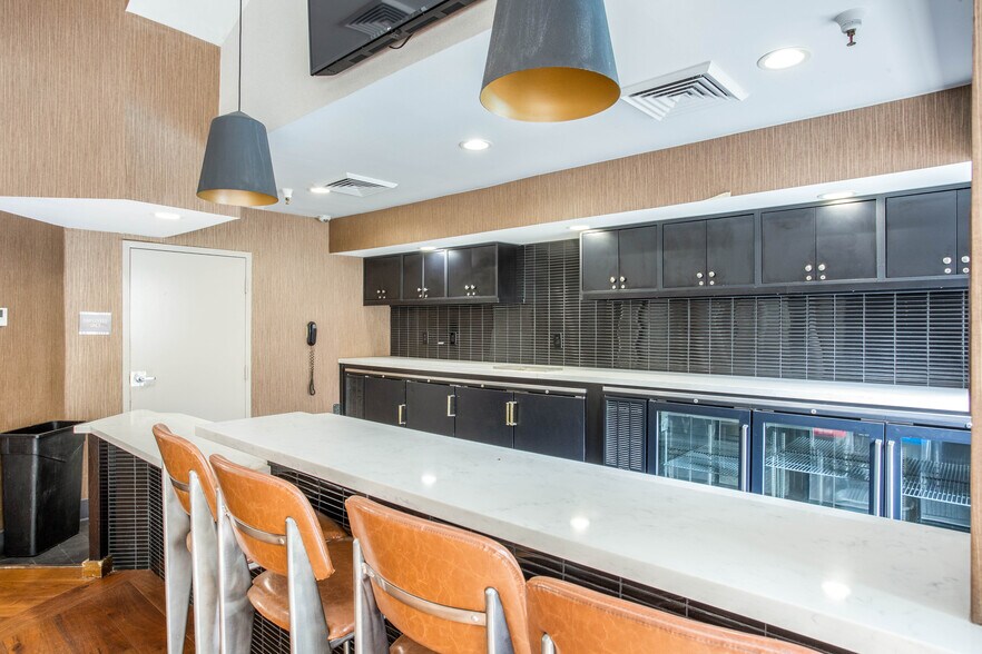 More Photos Of 11260 Point East Dr, Rancho Cordova Apartments For Sale