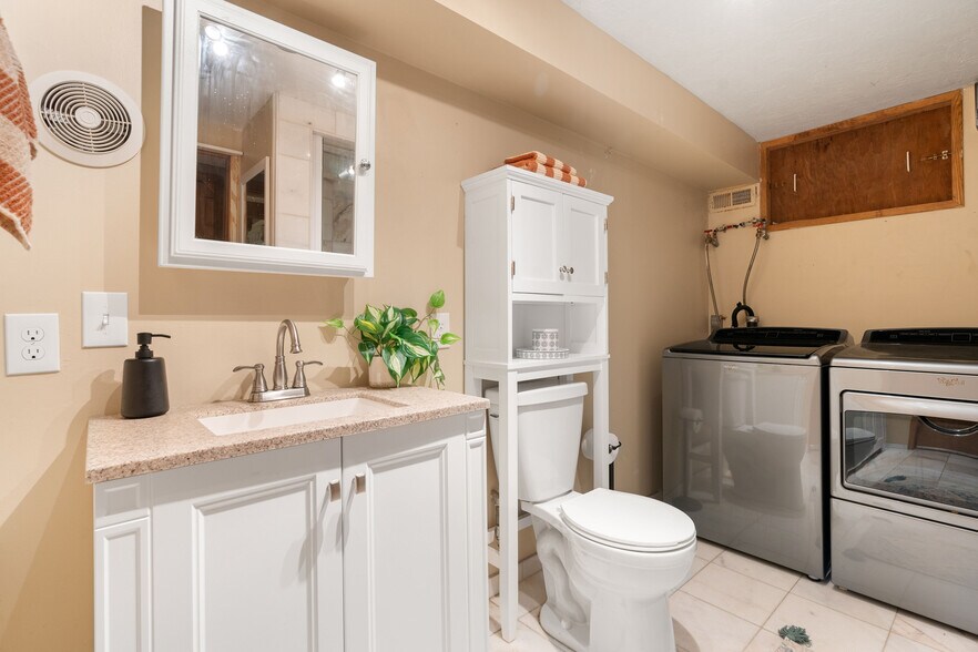 More Photos Of 1824 SW Greenway Cir, West Linn Specialty For Sale