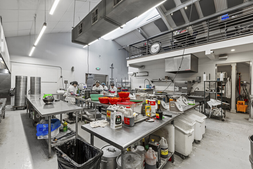 More Photos Of 1400 Yosemite Ave, San Francisco Warehouse For Sale