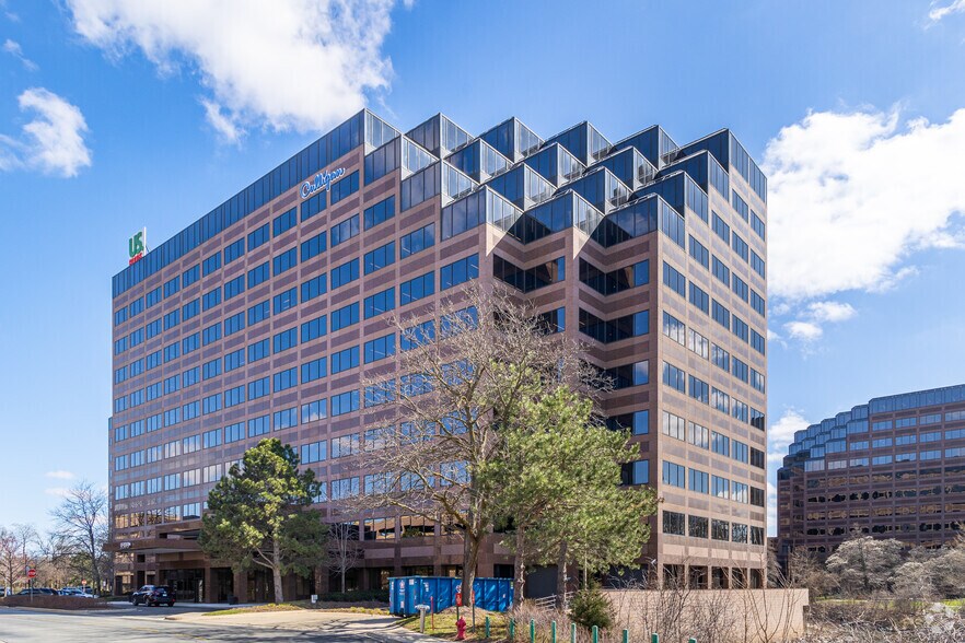 More Photos Of 9399 W Higgins Rd, Rosemont Office For Lease