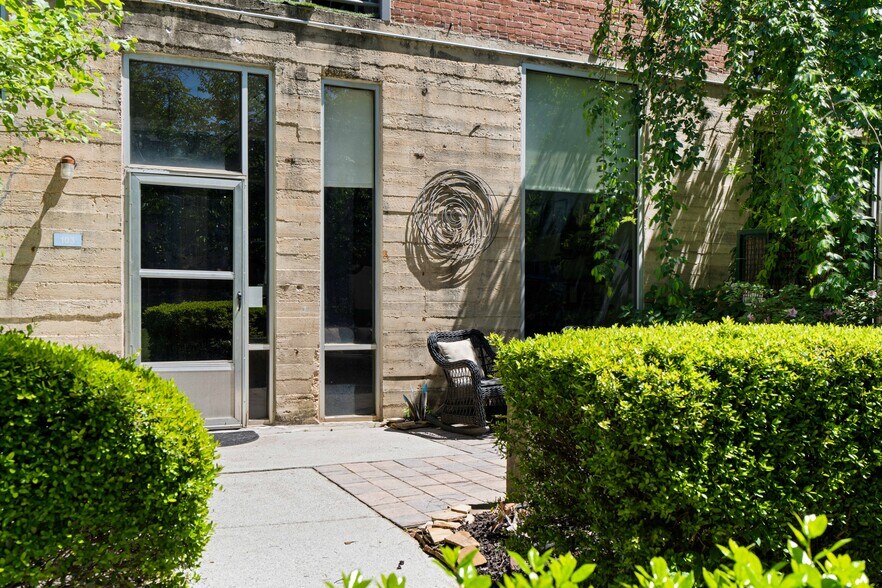 More Photos Of 659 Auburn Ave, Atlanta Loft Creative Space For Lease