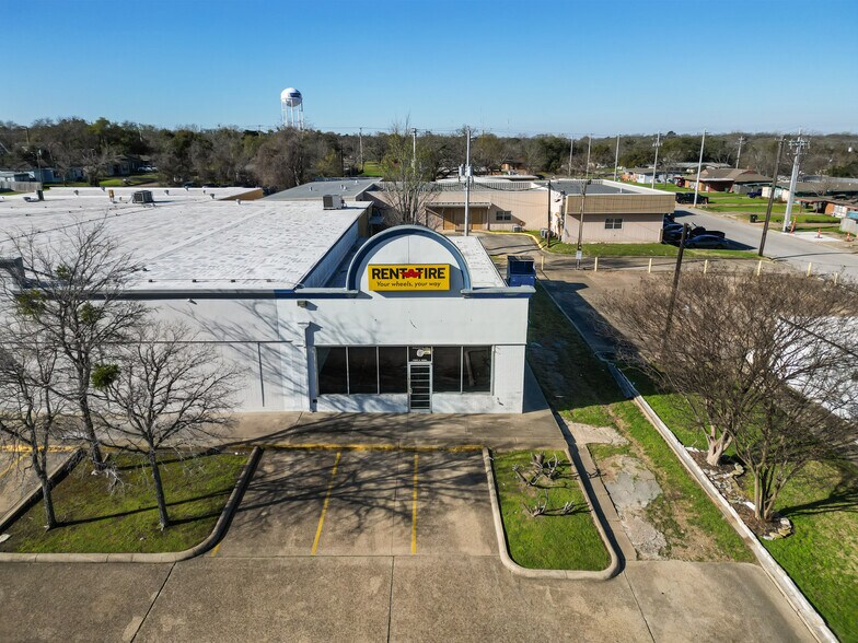 More Photos Of 3514-3518 S Texas Ave, Bryan Freestanding For Lease