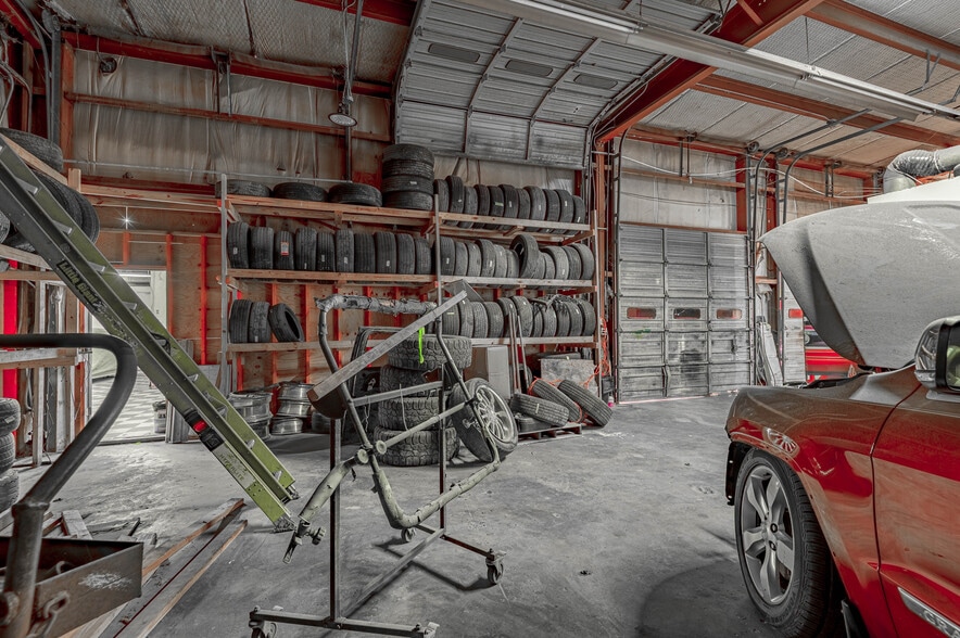 More Photos Of 316 Highway 190 E, Huntsville Auto Repair For Sale