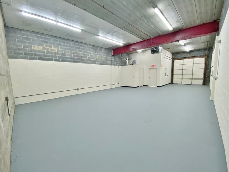 More Photos Of 2201-2353 Distribution Cir, Silver Spring Warehouse For Lease