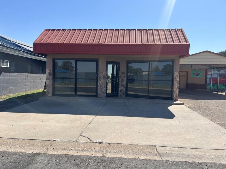Primary Photo Of 2411 Kermit Hwy, Odessa Freestanding For Sale