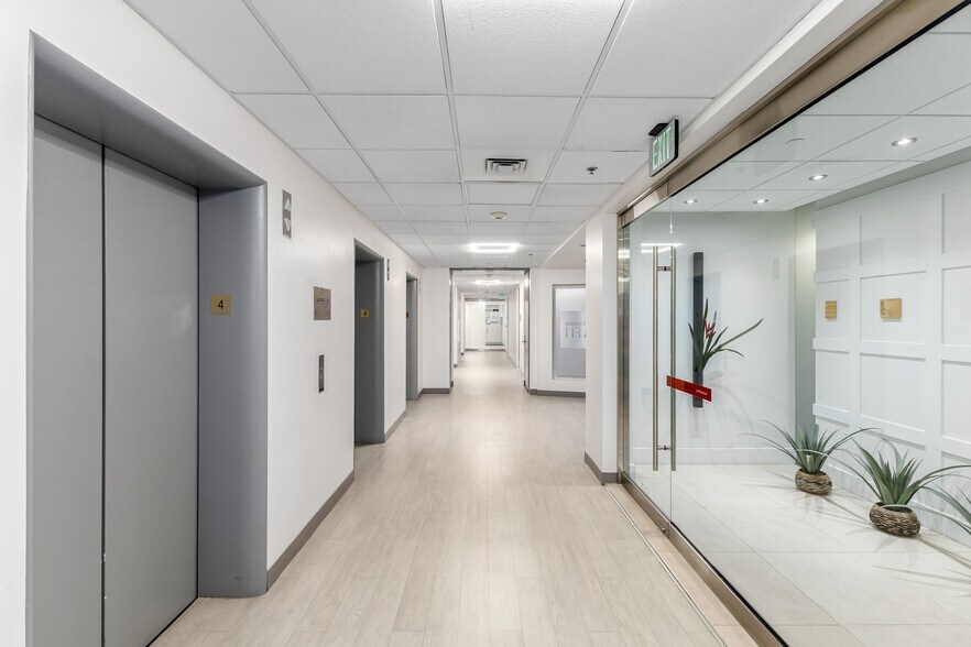 More Photos Of 3033 N Central Ave, Phoenix Loft Creative Space For Sale