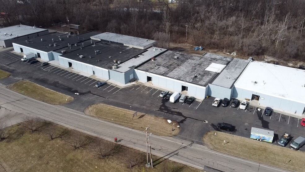 More Photos Of 5905 Wolf Creek Pike, Dayton Warehouse For Lease