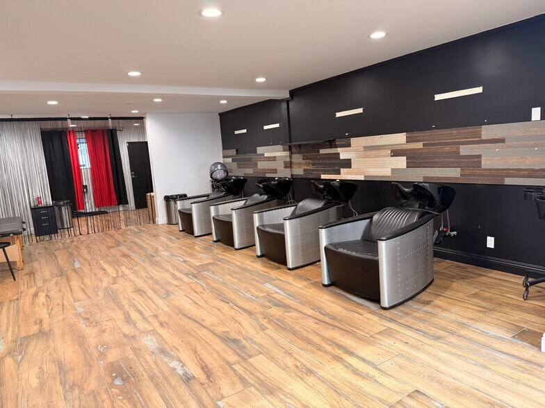 More Photos Of 463-467 S La Brea Ave, Los Angeles Storefront Retail Office For Lease