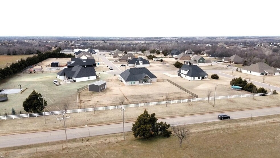 More Photos Of 5001 W Waterloo Rd, Edmond Land For Lease