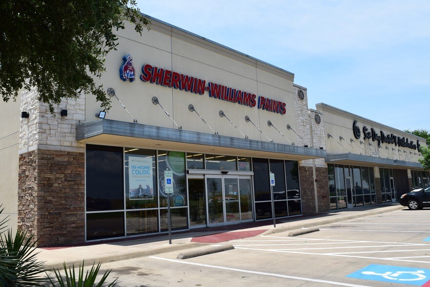 Primary Photo Of 200-204 E State Highway 114, Roanoke Freestanding For Sale