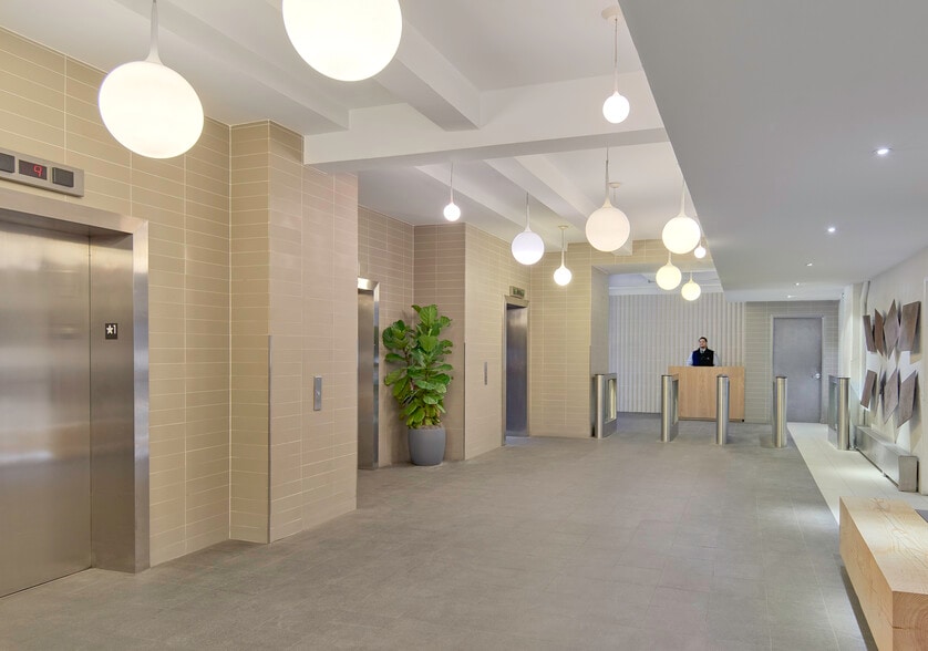 More Photos Of 20 Jay St, Brooklyn Loft Creative Space For Lease