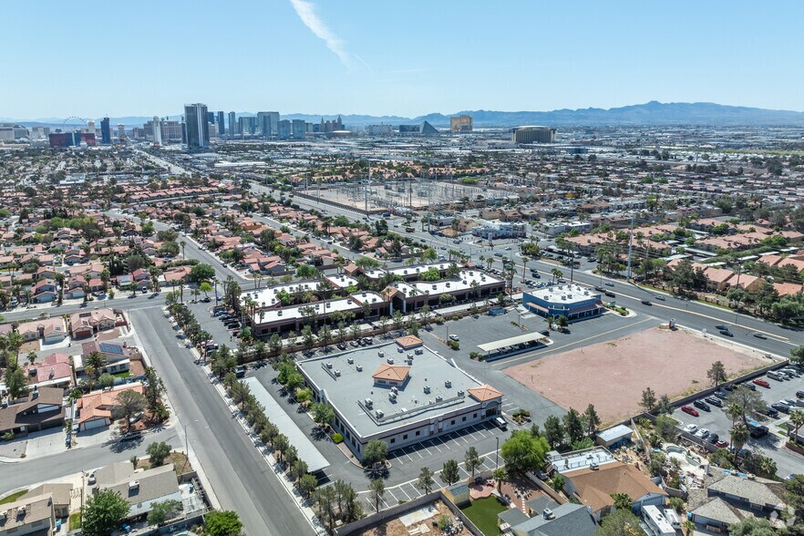 More Photos Of 5580 W Flamingo Rd, Las Vegas Medical For Sale