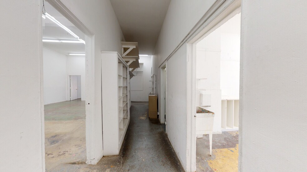 More Photos Of 13031 Montana Ave, Los Angeles Freestanding For Lease