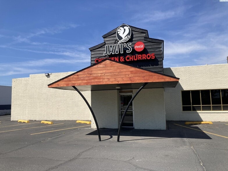 Primary Photo Of 1520 N 4th Ave, Pasco Restaurant For Sale