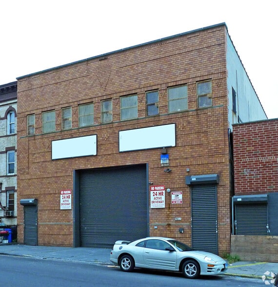 Primary Photo Of 228 51st St, Brooklyn Warehouse For Lease