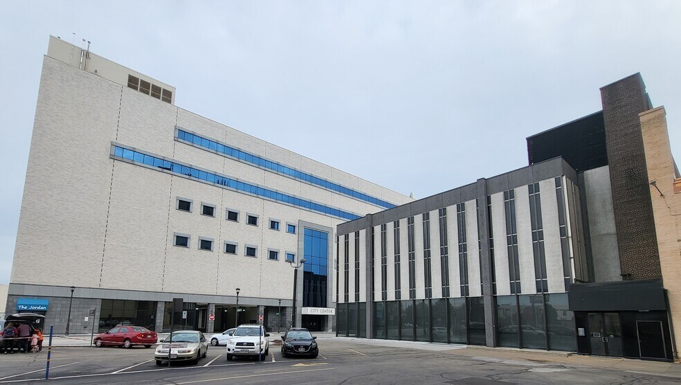 More Photos Of 200 W College Ave, Appleton Office For Sale