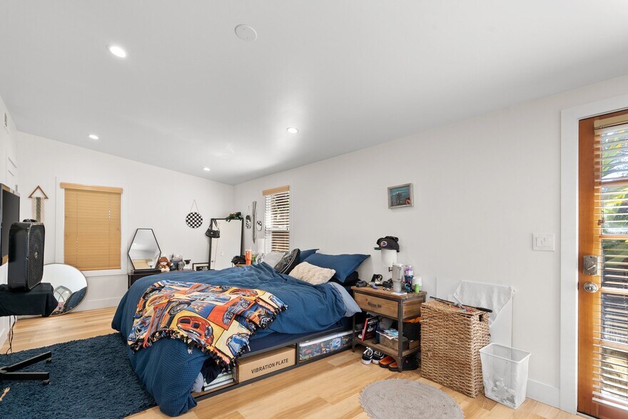 More Photos Of 420 Capitola Road Ext, Santa Cruz Apartments For Sale
