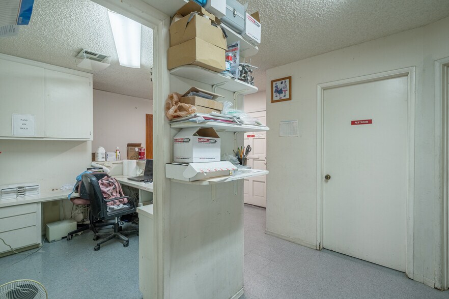 More Photos Of 899 E Grand Ave, Escondido Medical For Sale