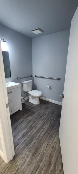 More Photos Of 6344 E Broadway Rd, Mesa Medical For Lease