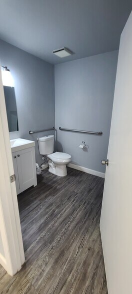 More Photos Of 6344 E Broadway Rd, Mesa Medical For Lease