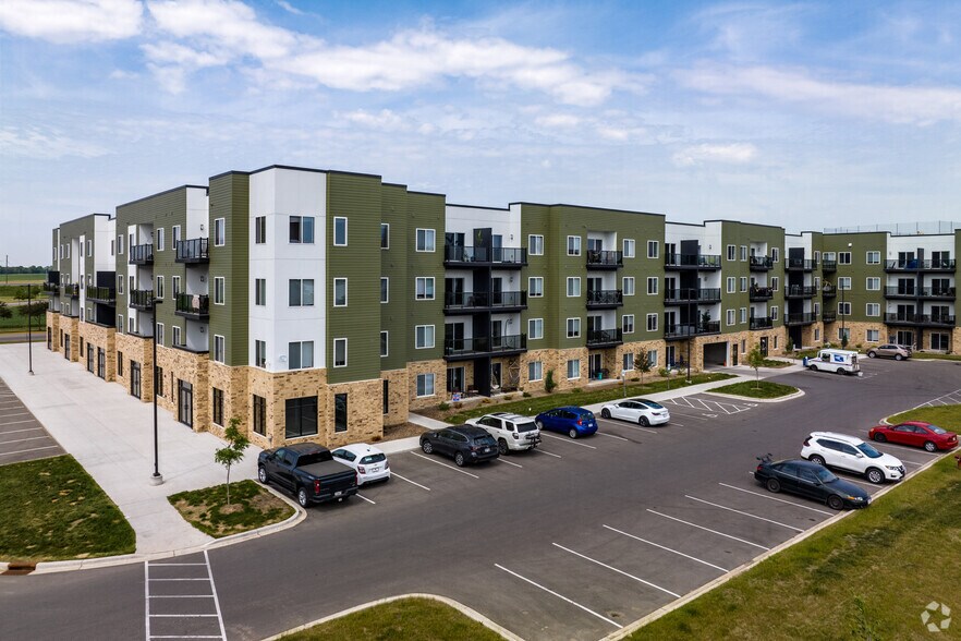 More Photos Of 4958 Innovation Dr, Deforest Apartments For Lease