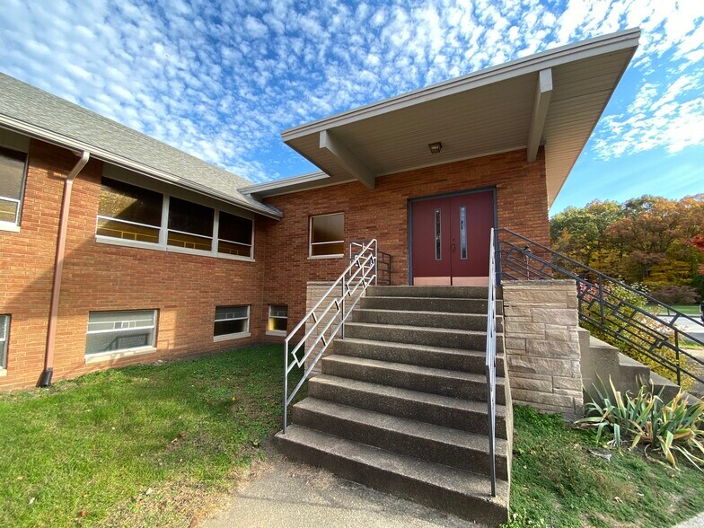 More Photos Of 4274 W Dunes Hwy, Michigan City Specialty For Sale