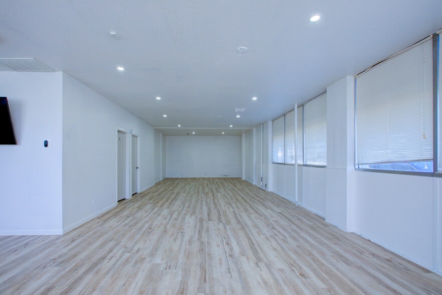 More Photos Of 1029-1045 N El Dorado St, Stockton Office For Lease