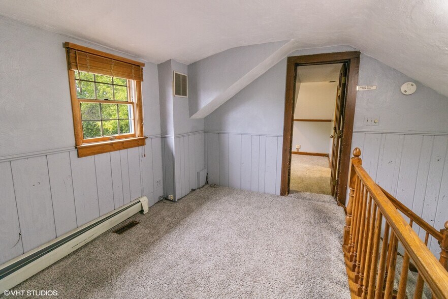 More Photos Of 438 N Hough St, Barrington Office For Sale