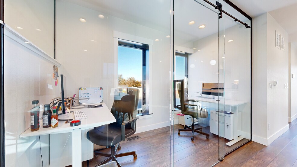 More Photos Of 3700 N Franklin St, Denver Office For Sale