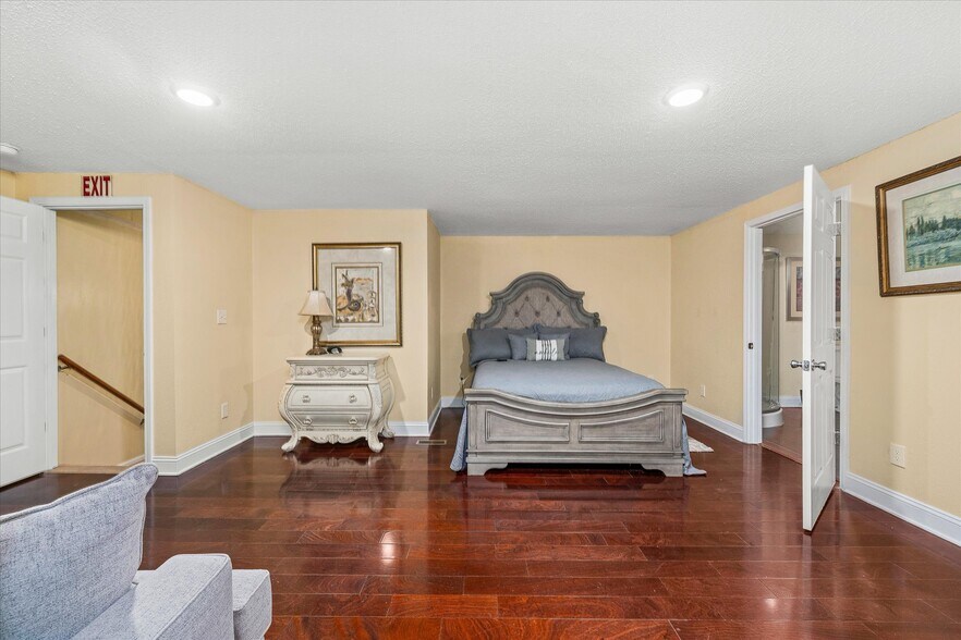 More Photos Of 11 W Rhea St, Sparta Office Residential For Sale