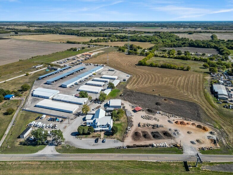 More Photos Of 15048 US Highway 75, Van Alstyne Specialty For Lease