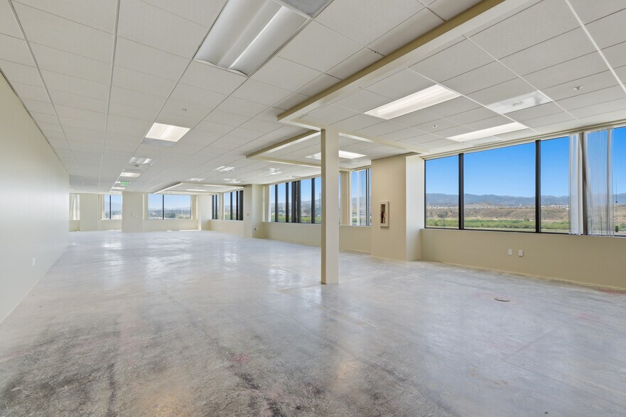 More Photos Of 28515 Westinghouse Pl, Valencia Office For Sale