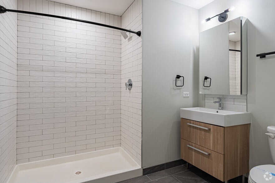 More Photos Of 29 S La Salle St, Chicago Apartments For Sale
