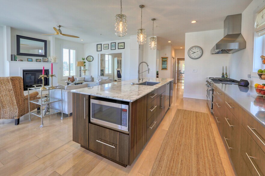 More Photos Of 205 E Savannah Rd, Lewes Specialty For Sale