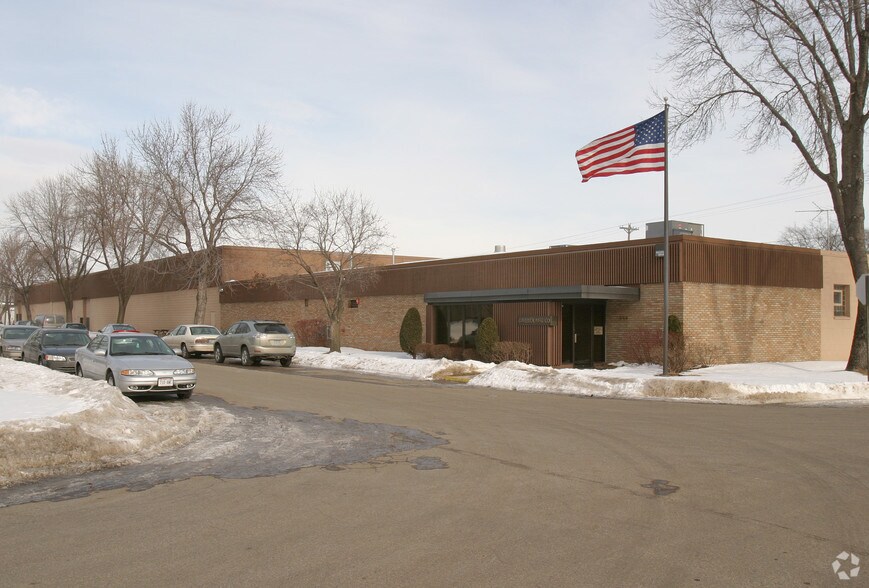 More Photos Of 644 2nd St, Saint Paul Park Manufacturing For Lease