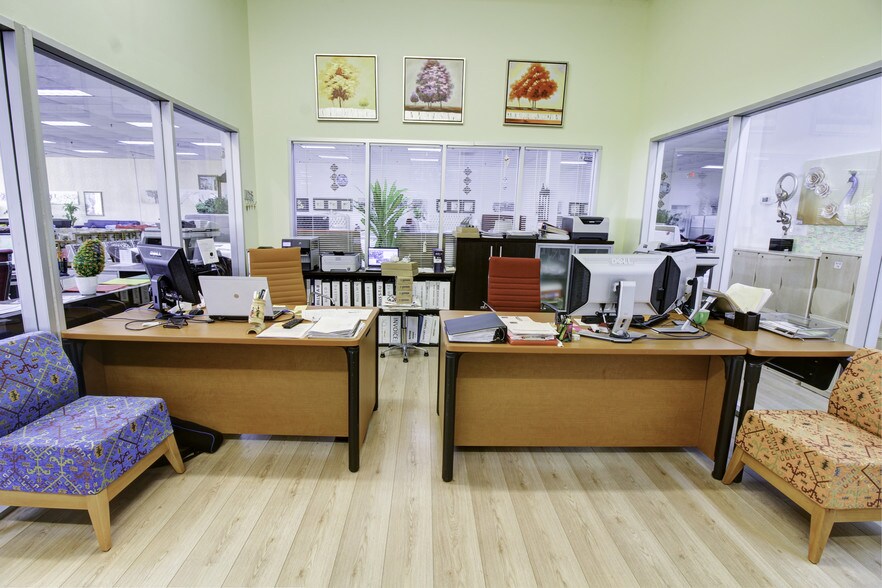 More Photos Of 3226 Hillcroft St, Houston Freestanding For Sale