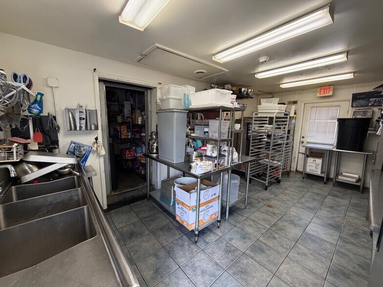 More Photos Of 1526 Hurffville Rd, Deptford Freestanding For Sale