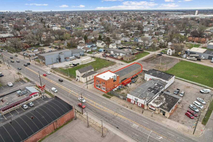 More Photos Of 1890 S High St, Columbus Light Distribution For Sale