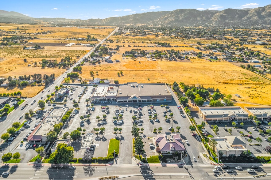 More Photos Of 785 Tucker Rd, Tehachapi Storefront Retail Office For Sale