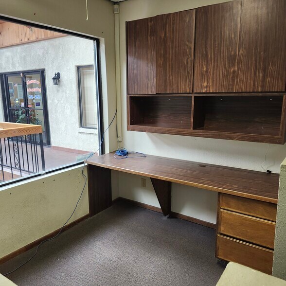 More Photos Of 30 Acoma Blvd S, Lake Havasu City Office For Lease