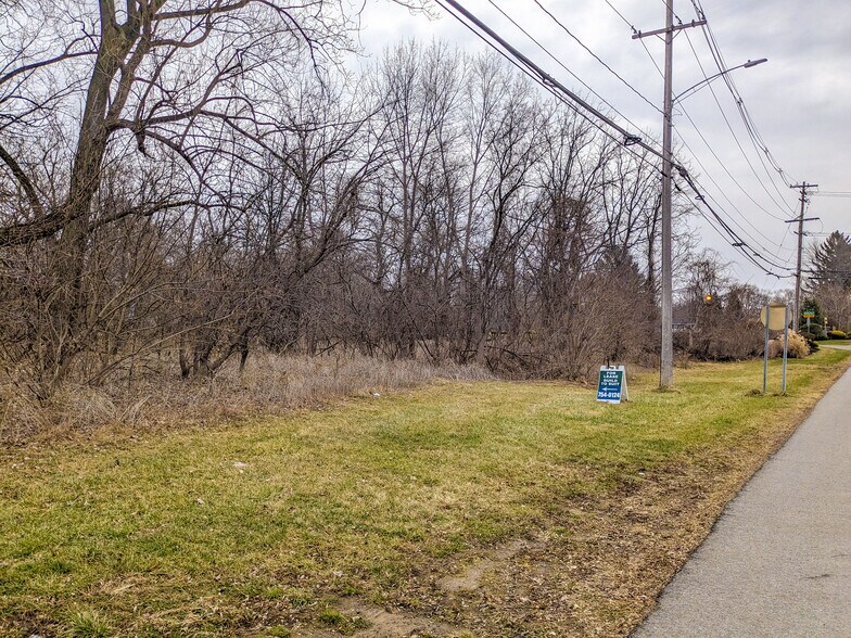 More Photos Of 90 O'Connor Rd, Fairport Warehouse For Lease