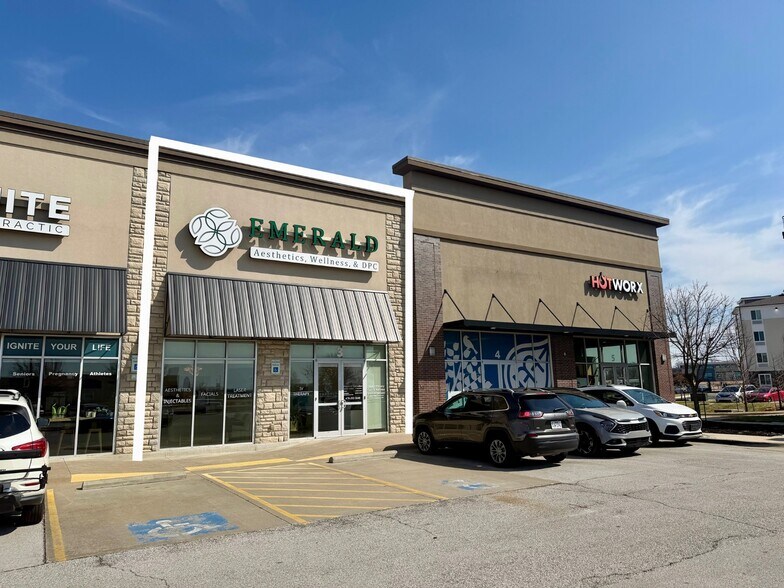 More Photos Of 4305 S Pleasant Crossing Blvd, Rogers Storefront Retail Office For Lease